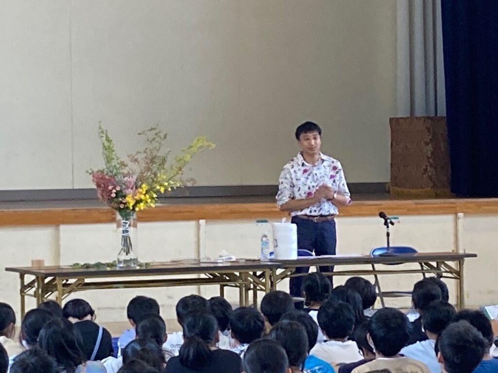小学校での講演会