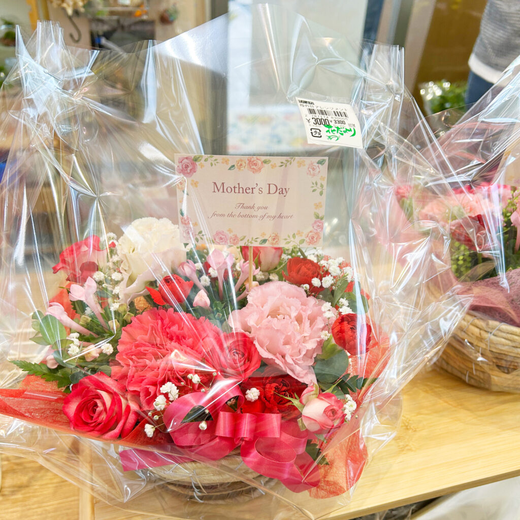 母の日の赤カーションアレンジ